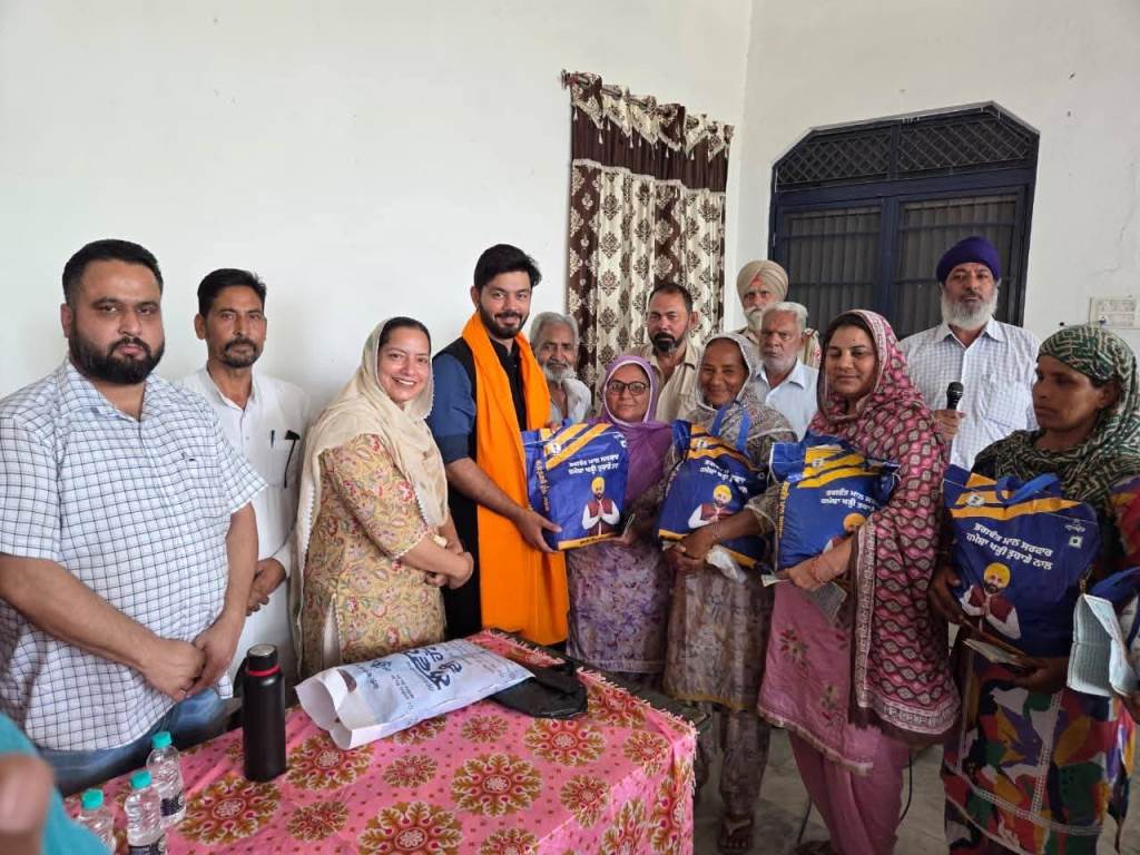 MLA Dr Ishank Kumar distributes ration kits to 600 families under Meri Rasoi Yojana